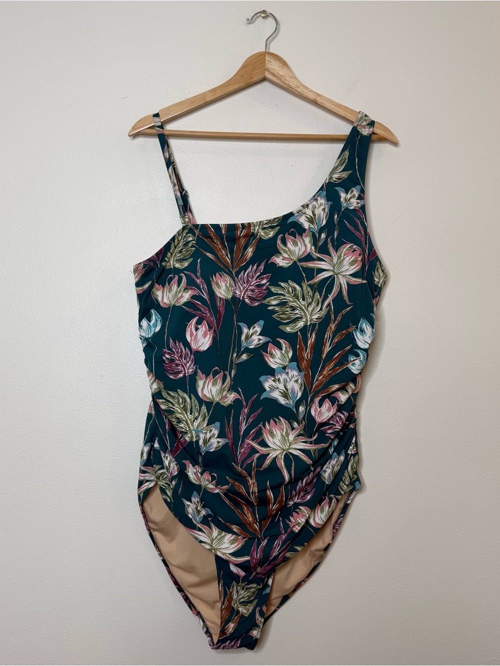Garnet Hill Tropical Floral Beach Resort One Piece Swimsuit plus size size 18